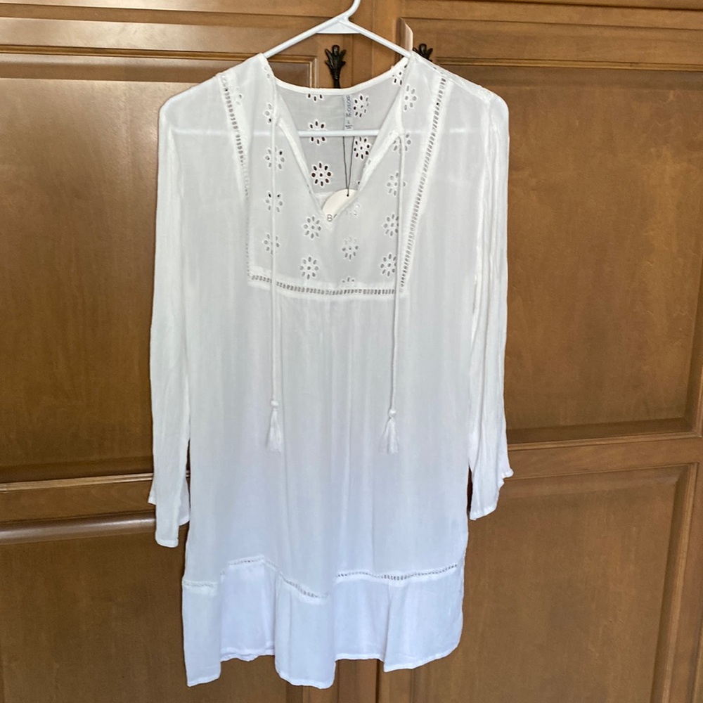 NWT Gauze with Eyelet Detail Swimsuit CoverUp